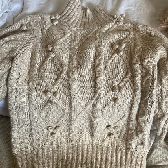 Cupcakes and cashmere - Picture 1 of 5